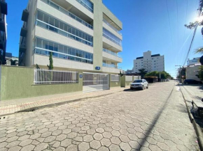 496 - Lindo Apartamento 3 quartos localizado na praia de Bombas